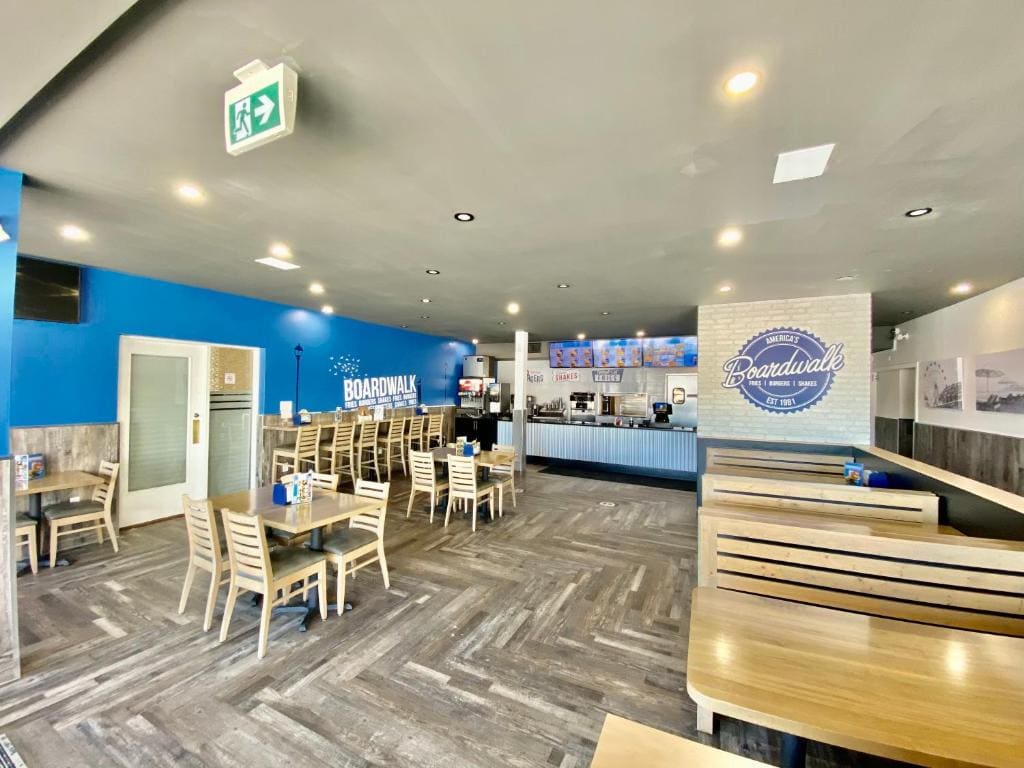 Ramada by Wyndham Whitecourt - View 3