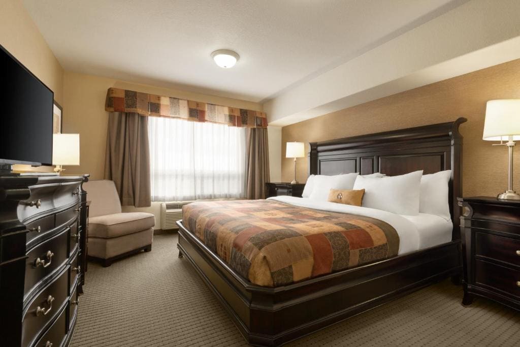 Ramada by Wyndham Drayton Valley - View 6