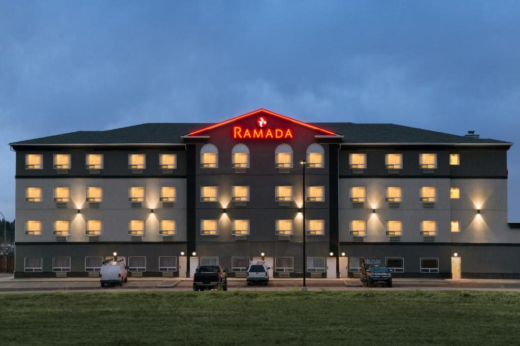 Ramada by Wyndham Drayton Valley - View 5