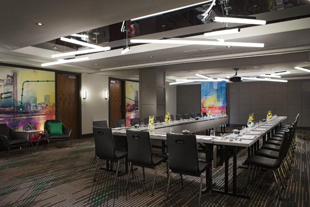 Renaissance Montreal Downtown Hotel - View 4