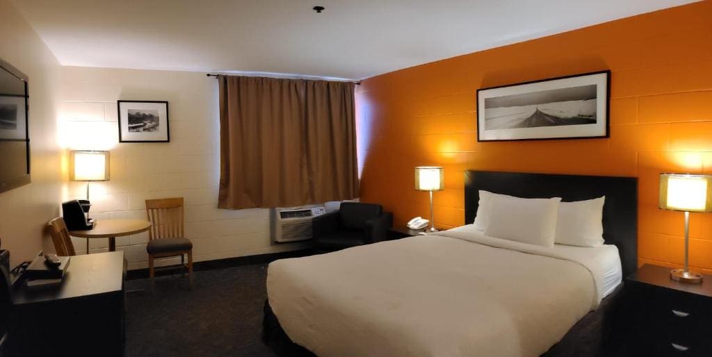 Roadking Inns Motel - View 7