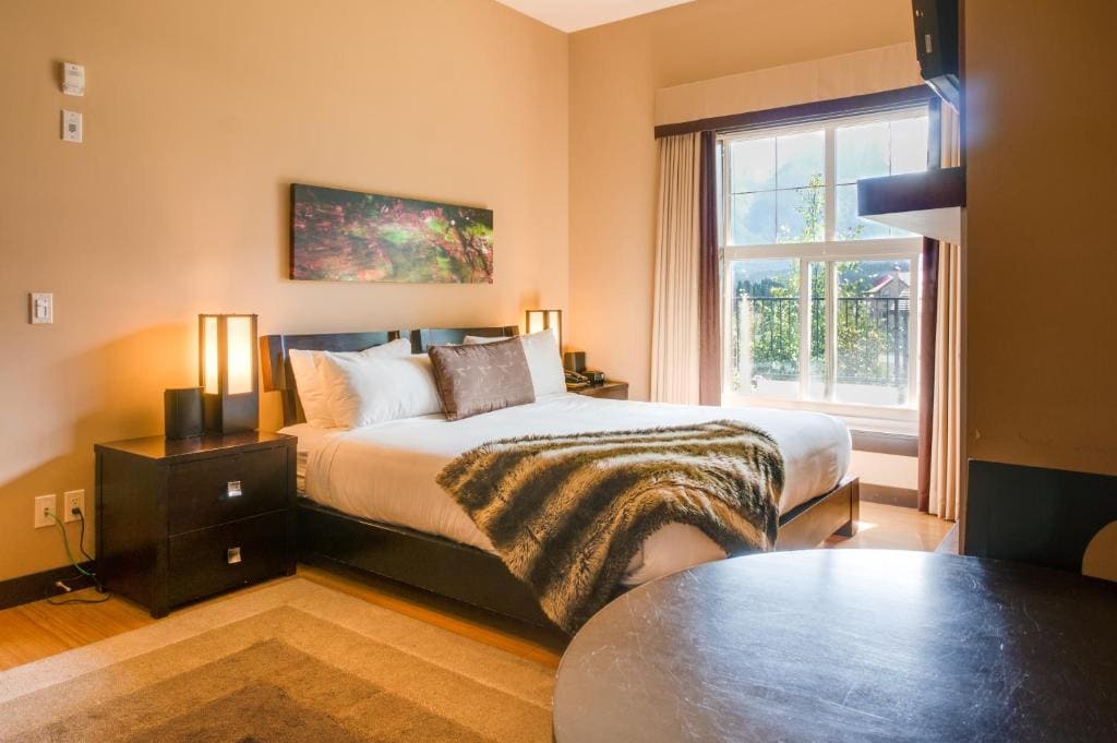 Silver Creek Lodge - View 2