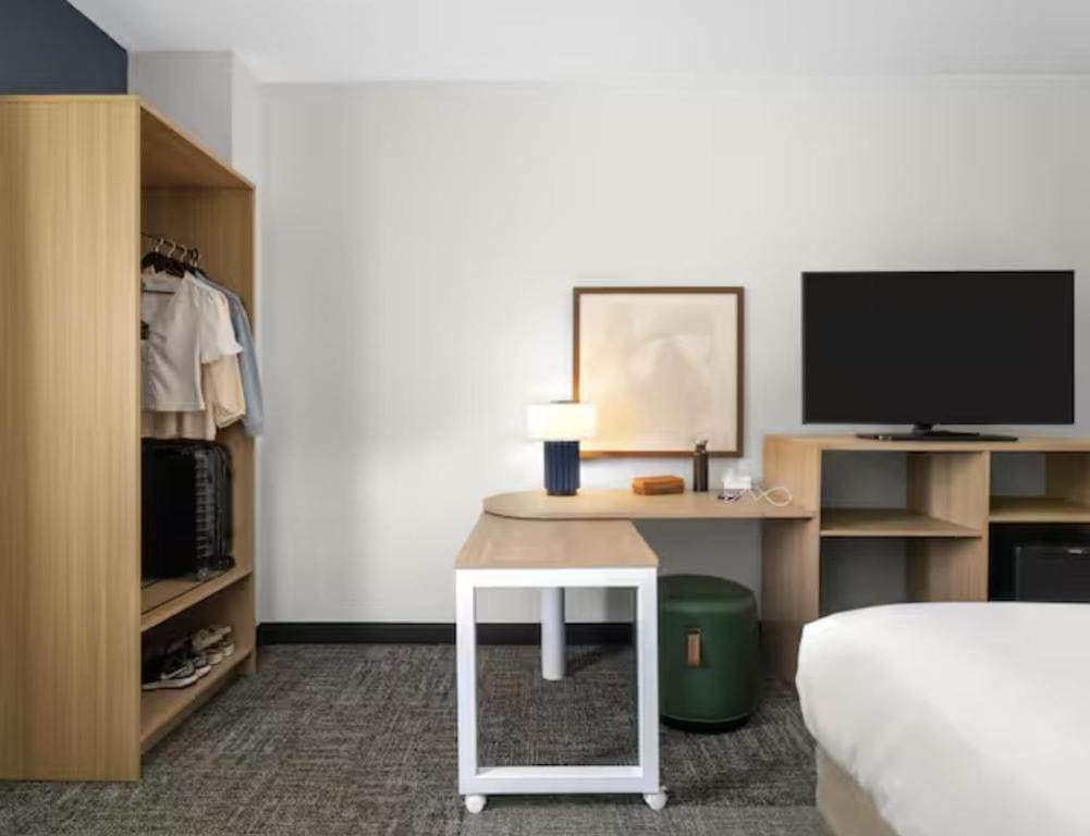 Spark By Hilton Montreal Midtown - View 7