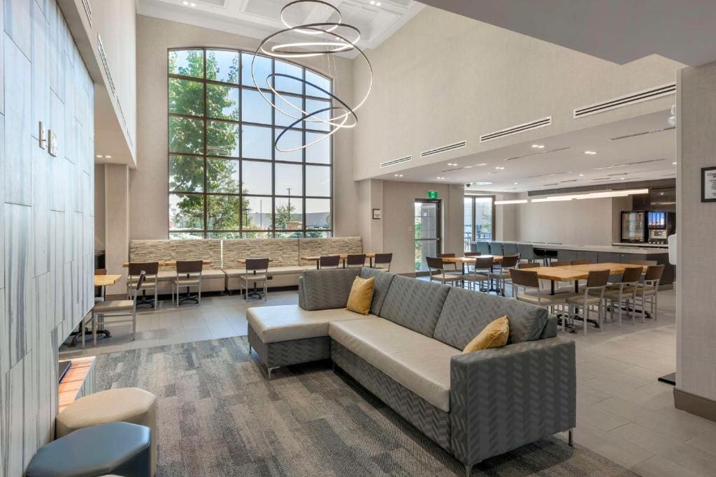 Executive Residency by Best Western Toronto-Mississauga - View 5