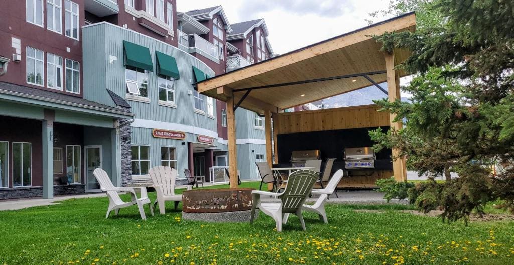 Sunset Resorts Canmore and Spa - View 7
