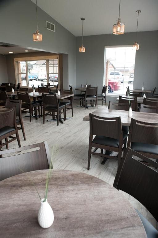Super 8 by Wyndham Port Elgin - View 4