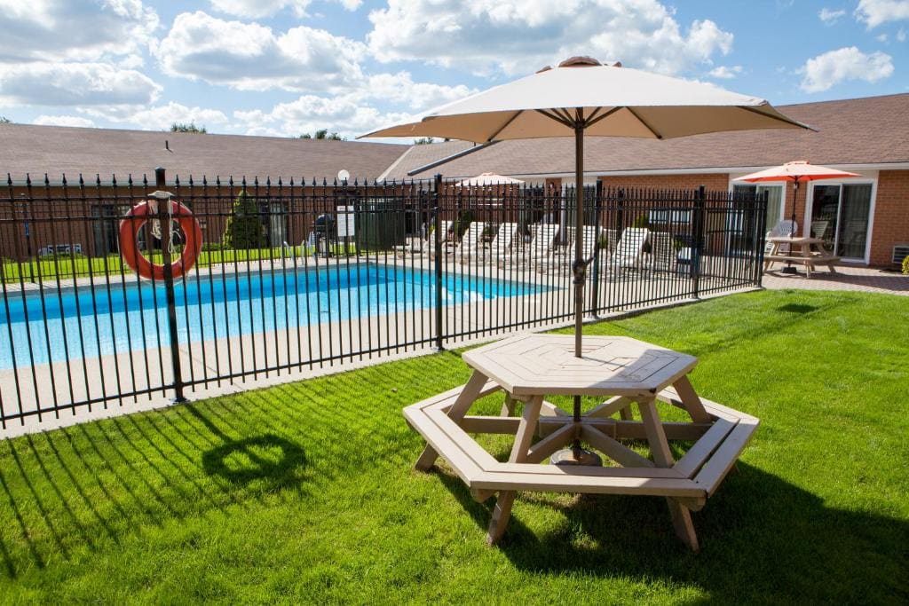 Super 8 by Wyndham Port Elgin - View 5