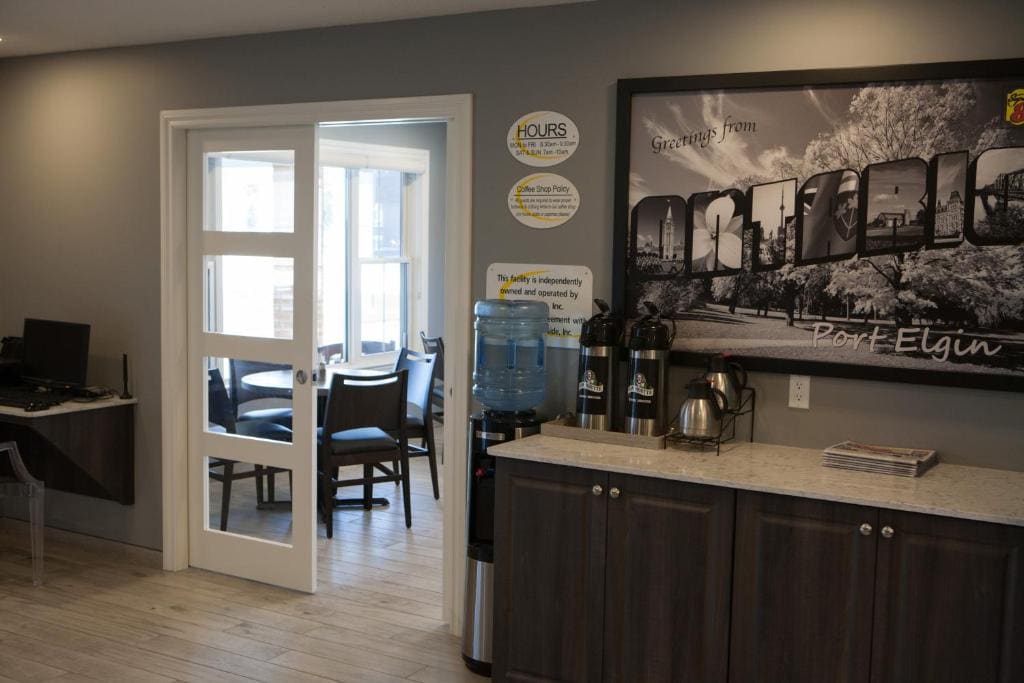 Super 8 by Wyndham Port Elgin - View 6
