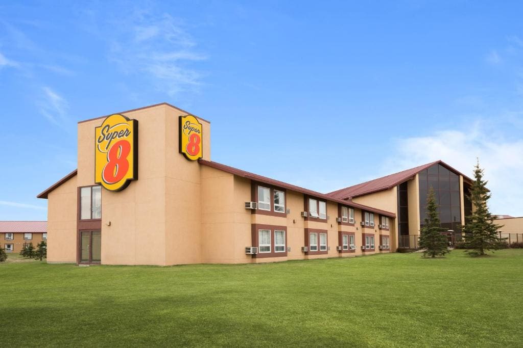 Super 8 by Wyndham Sherwood Park/Edmonton Area - Main view
