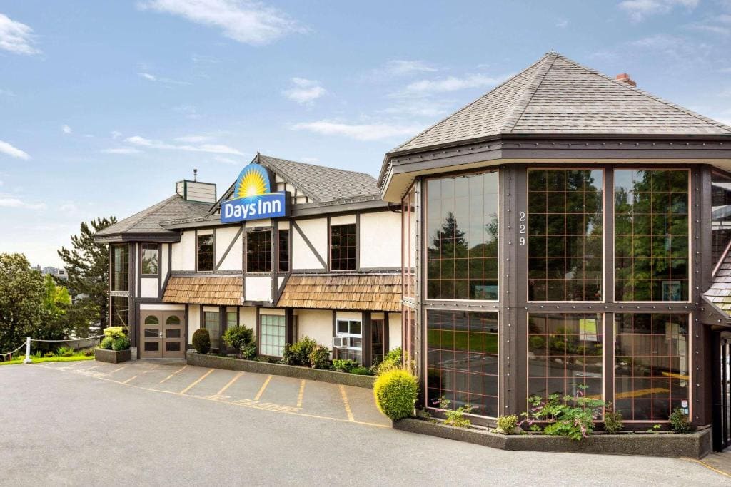 Days Inn by Wyndham Victoria Uptown - Main view