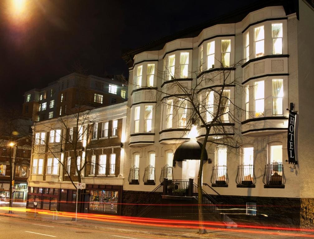 Victorian Hotel - Main view