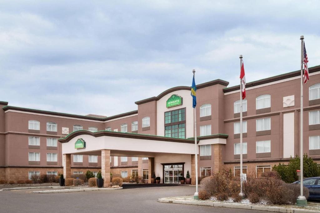 Wingate by Wyndham Calgary South - Main view