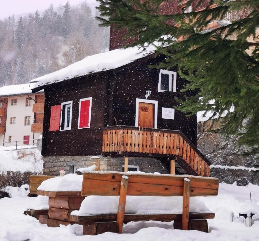 Hotel Alpina - Main view