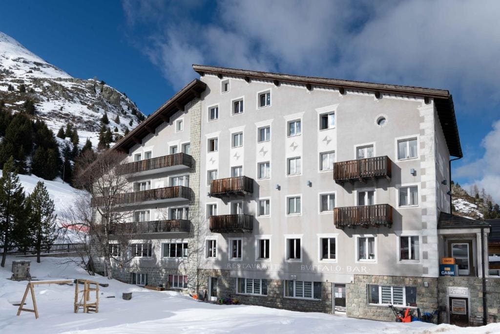 Hotel Grischuna - Main view