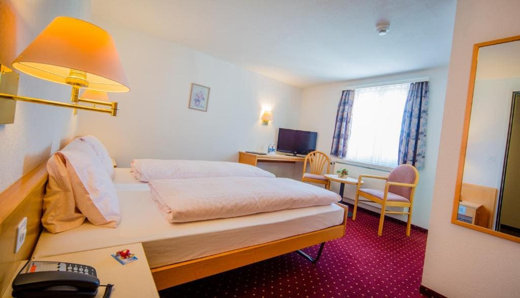 Hotel Heilquelle-Leukerbad-Therme - View 2