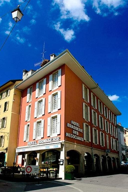 Les Negociants - Main view