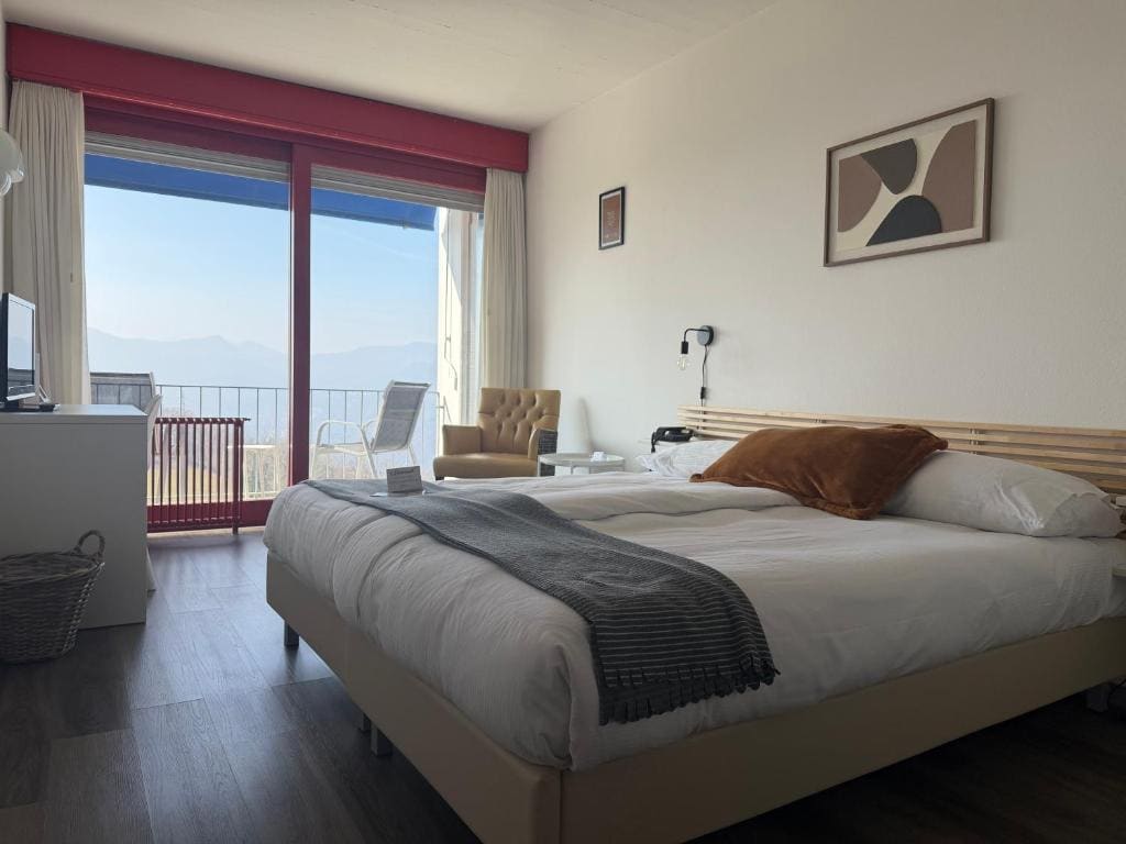 Hotel Serpiano Panorama Retreat - View 3