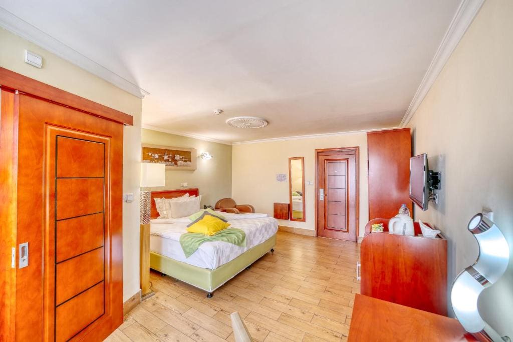 Hotel La Falaise Yaounde - View 7