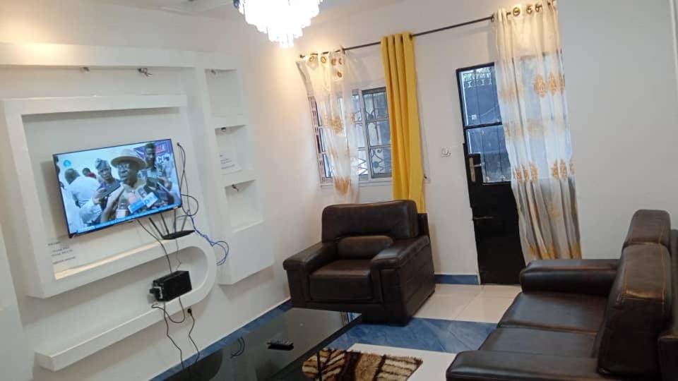 Studio 2 - Sky Blue Guest House - Buea - View 7