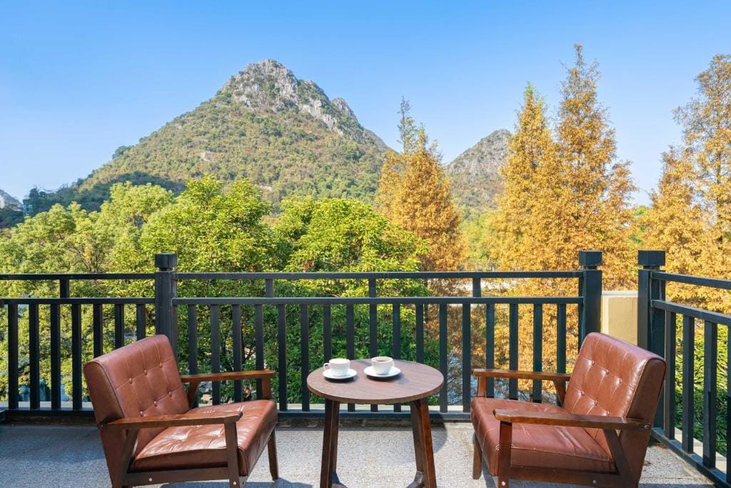 Guilin Camphor Country House Free train station pickup - Main view