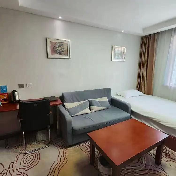 Jing Hua Hotel - Beijing South Train Station Branch - View 7