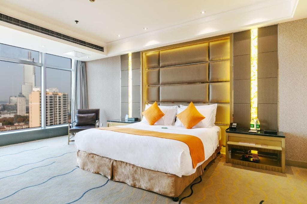 Suning Universal Hotel ALL-SUITES - View 2
