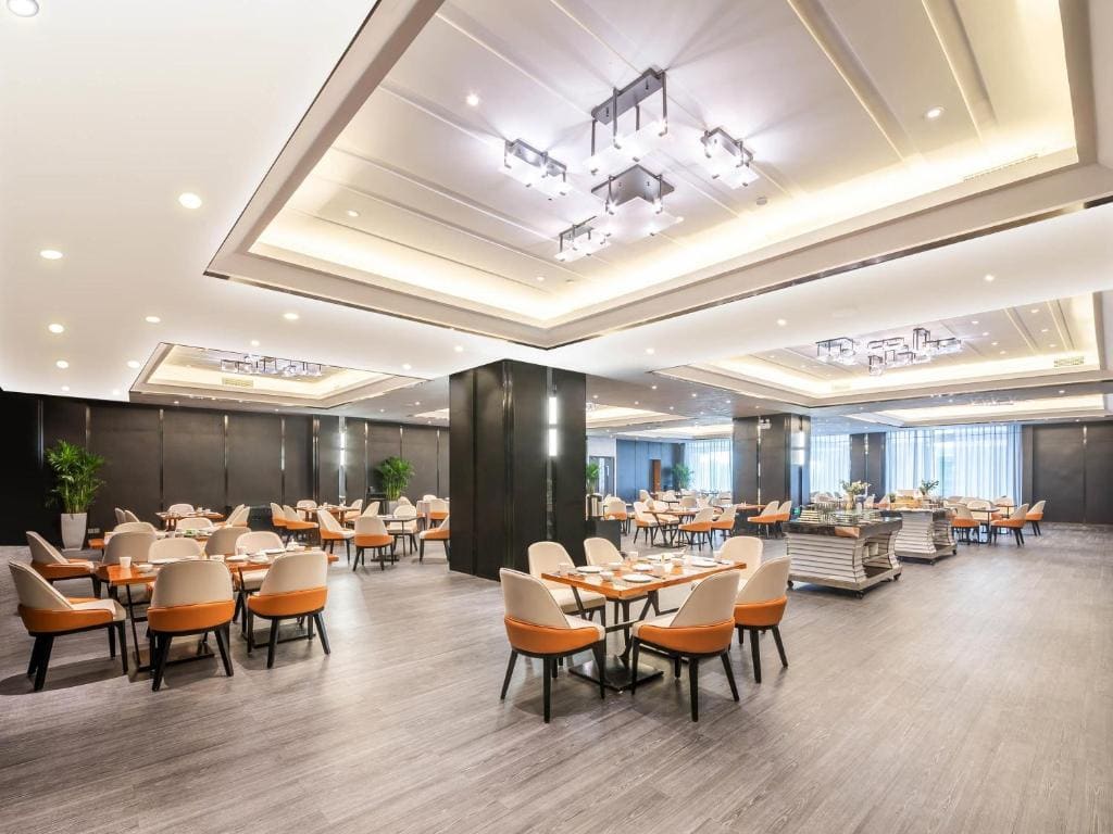 Novotel Zhengzhou Convention Centre - View 4
