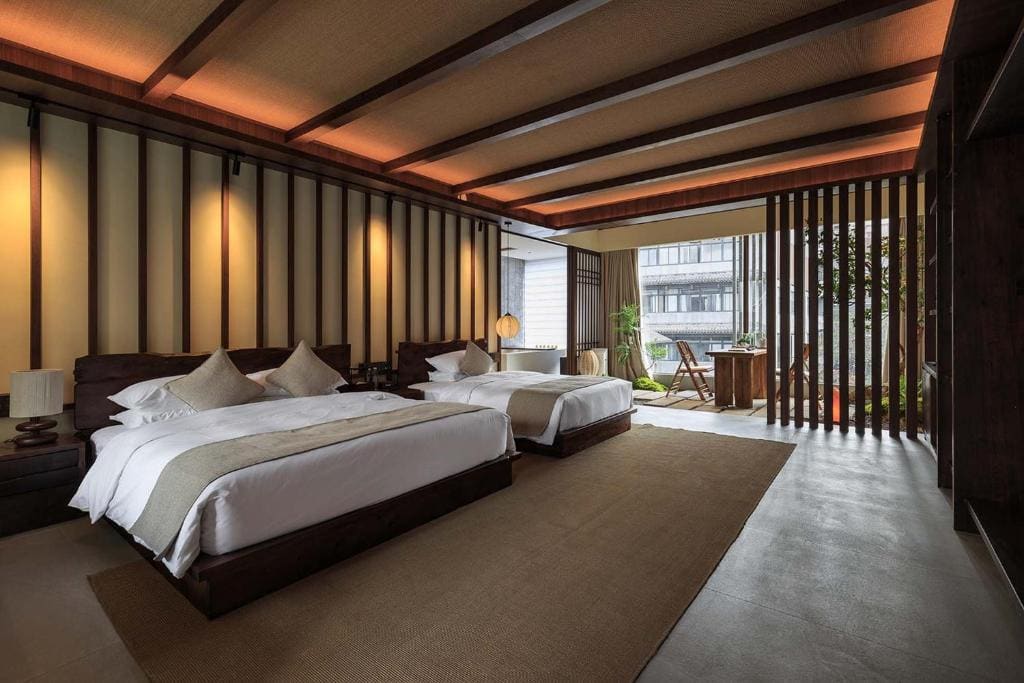 Return Courtyard Hotel - View 2