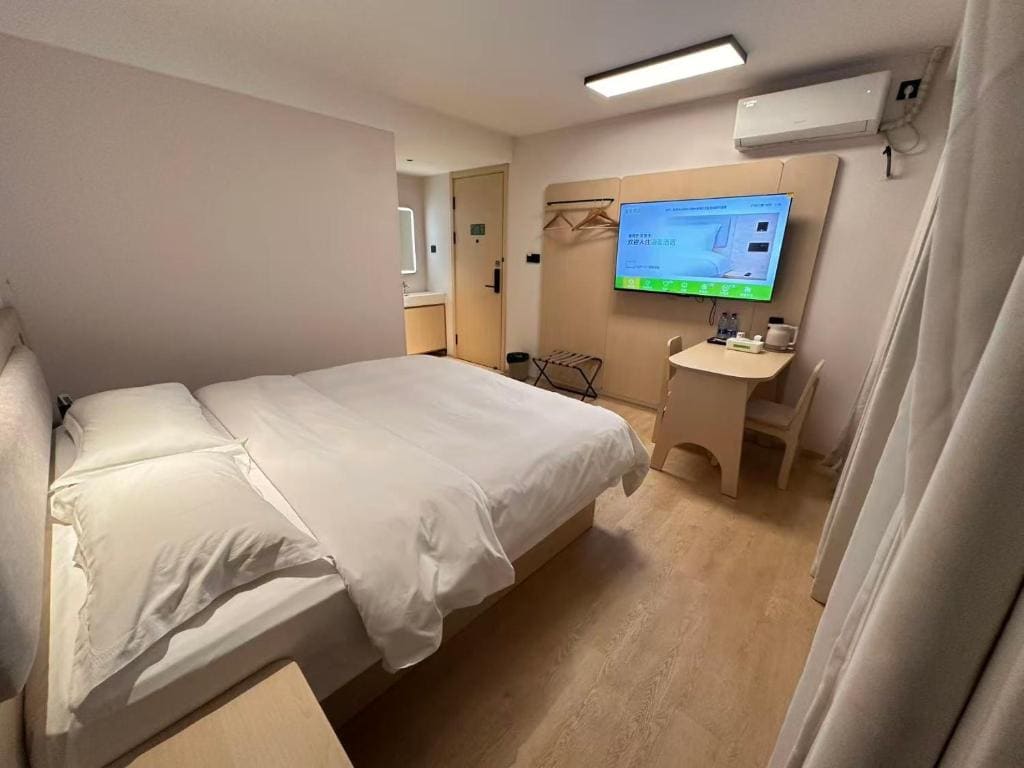 shangxiajiu new hotel -400 M From The Metro -广州上下九丹妮斯 - عرض 6