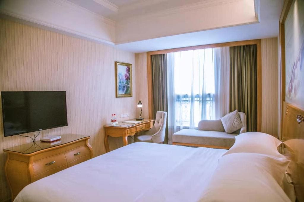 Vienna Intl Hotel Weng'an Qilong Moer City - View 5