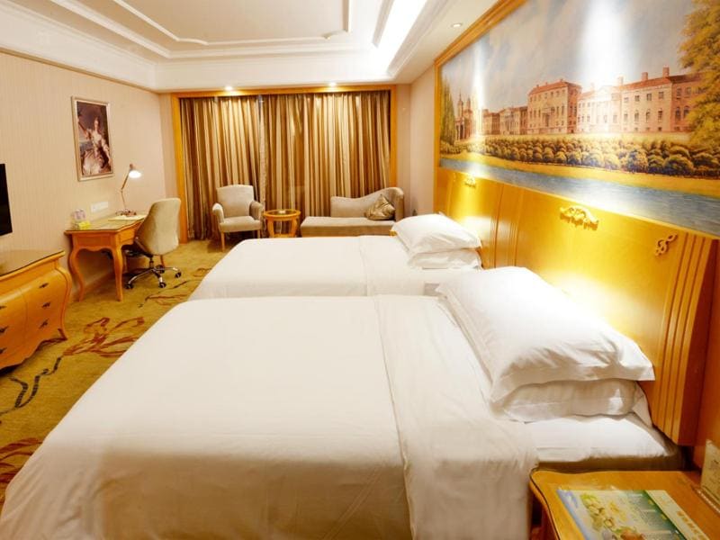 Vienna International Hotel Shenzhen Guangming Avenue - View 7