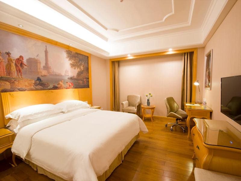 Vienna International Hotel Shenzhen Guangming Avenue - View 2