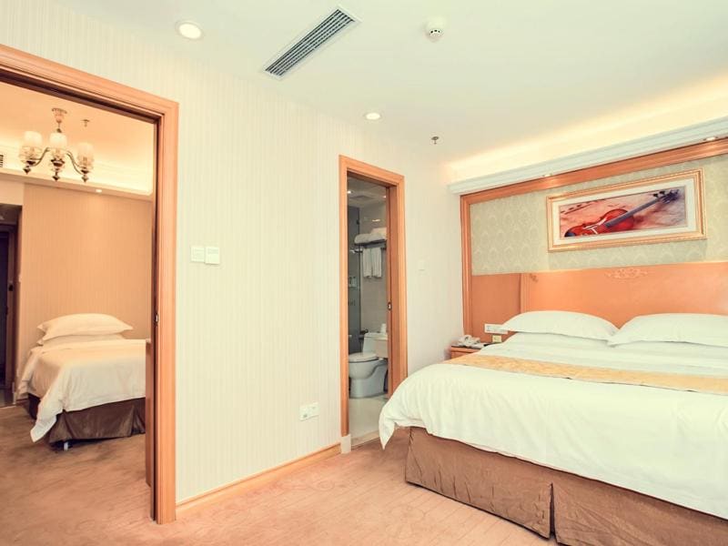 Vienna Hotel Rugao Zhengxiang Square - View 5