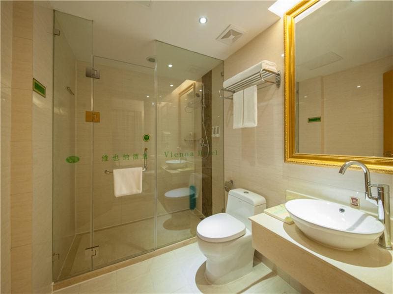 Vienna Hotel Rugao Zhengxiang Square - View 4