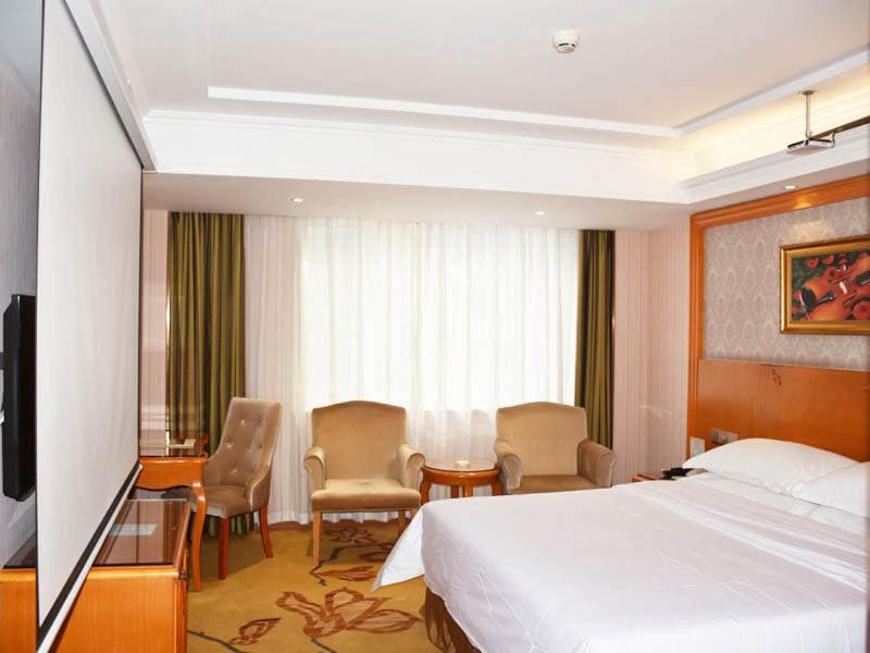 Vienna Hotel Zhongshan Central Coach Station - View 2