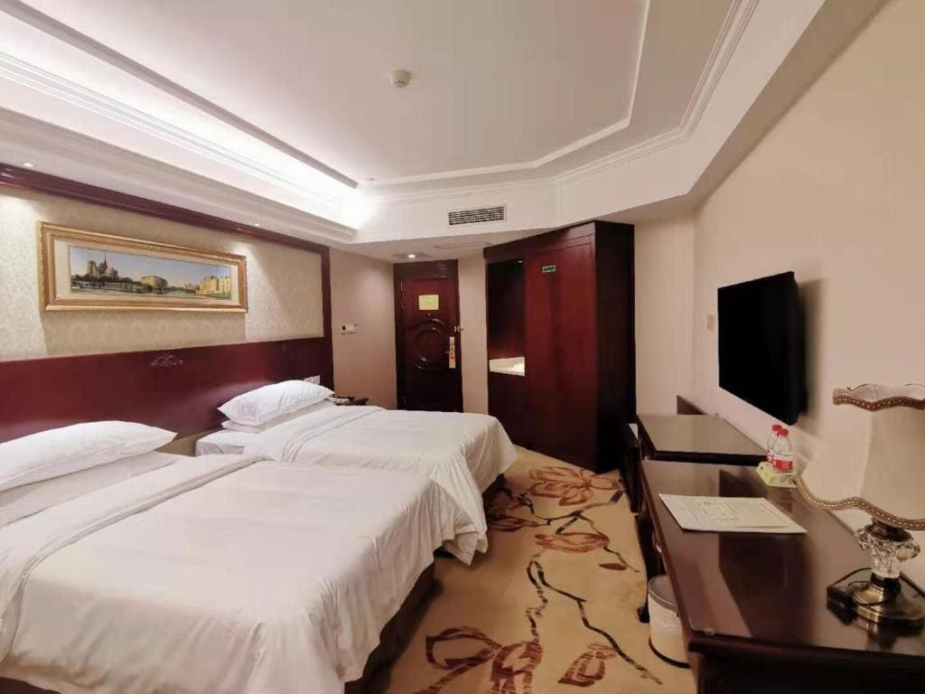 Vienna Hotel Changnan - View 7