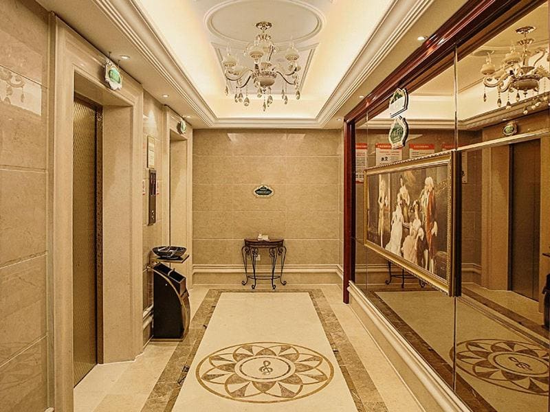 Vienna Hotel Changnan - View 2
