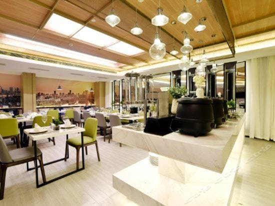 Atour Hotel Wuhan Changqing Road Branch - View 5