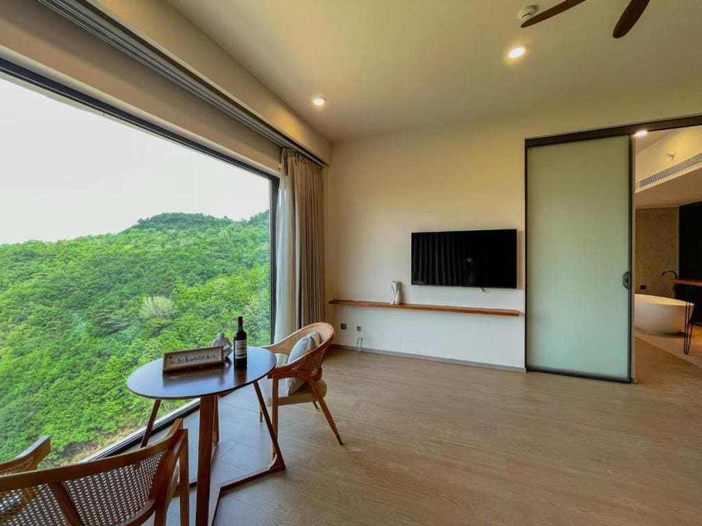 Yunjie Qingsongling Study Resort - View 5