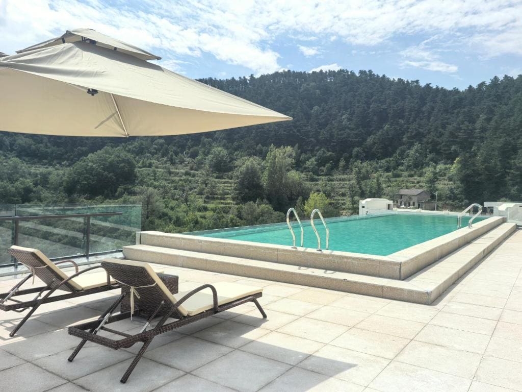 Yunjie Qingsongling Study Resort - View 3
