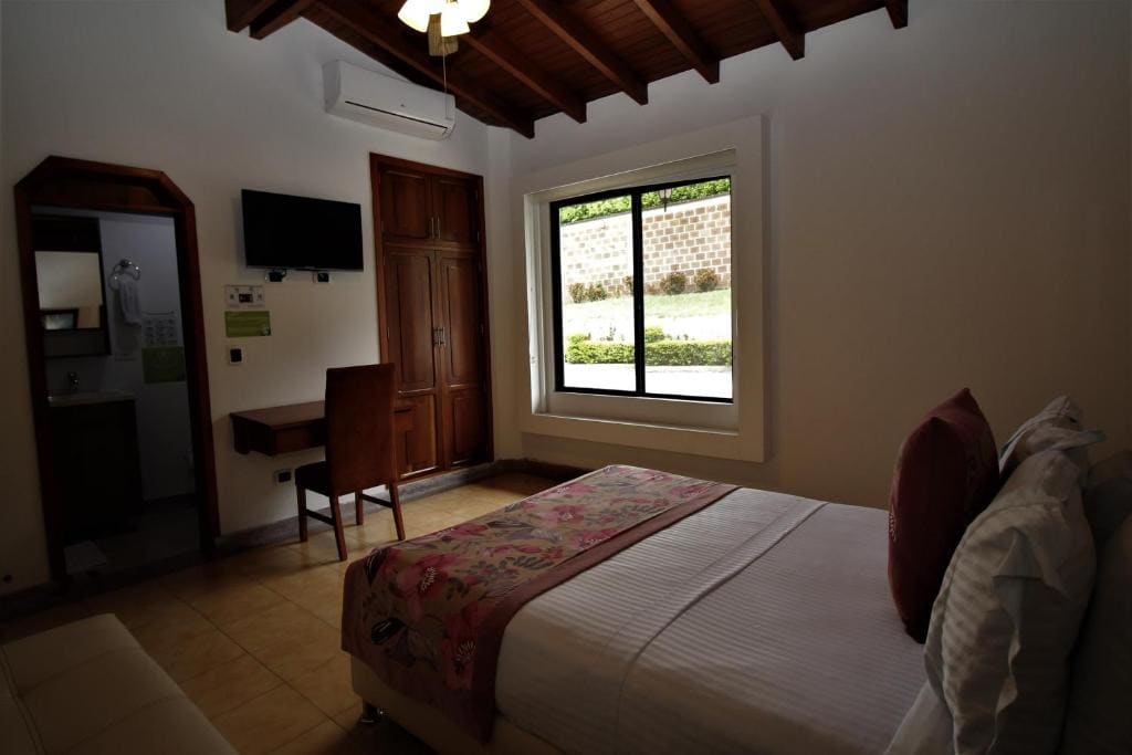 Amazilia Hotel - View 7