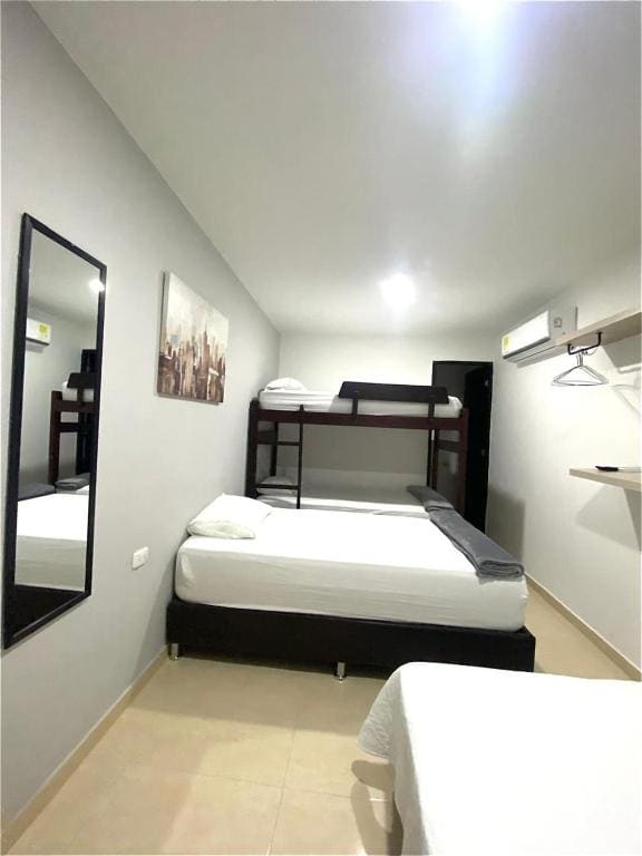 Hotel Daniels - View 2