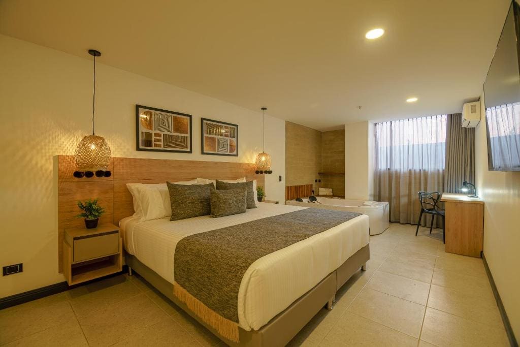 First Class Hotel - View 2