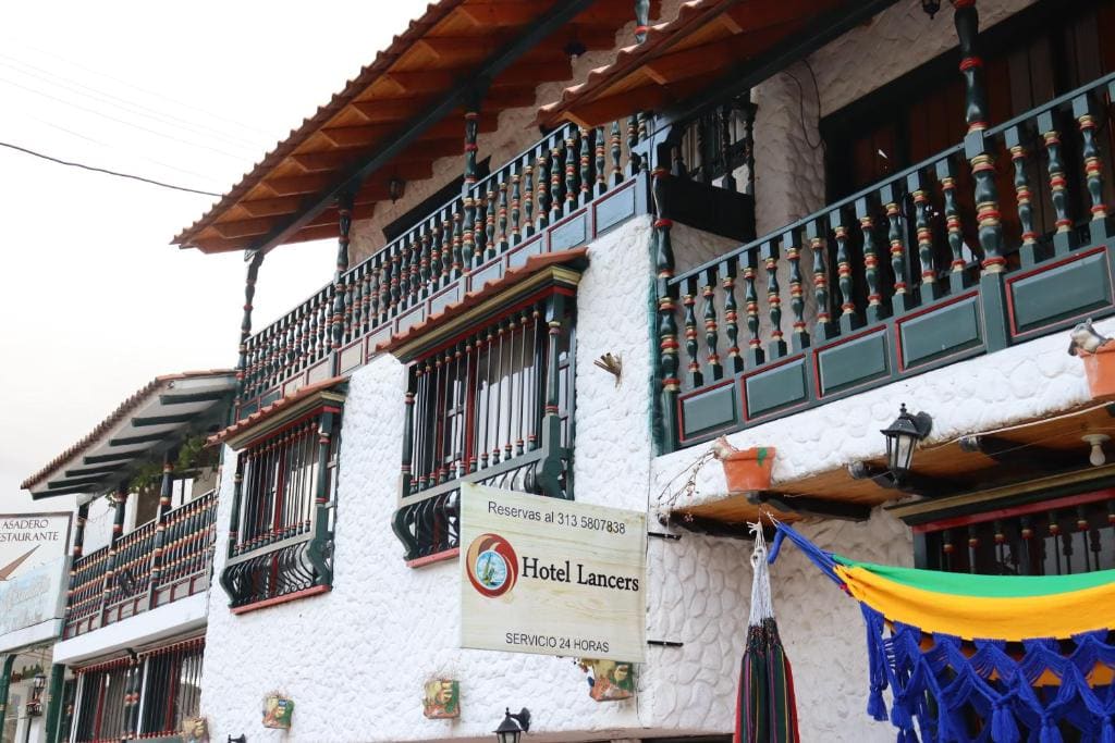 Hotel Tierra de Lancers - Pantano de Vargas - Main view