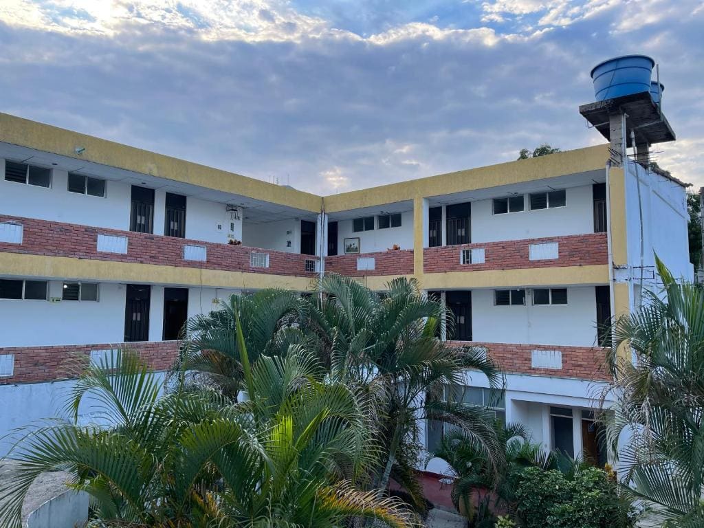 Hotel Luna Roja del Llano - Main view