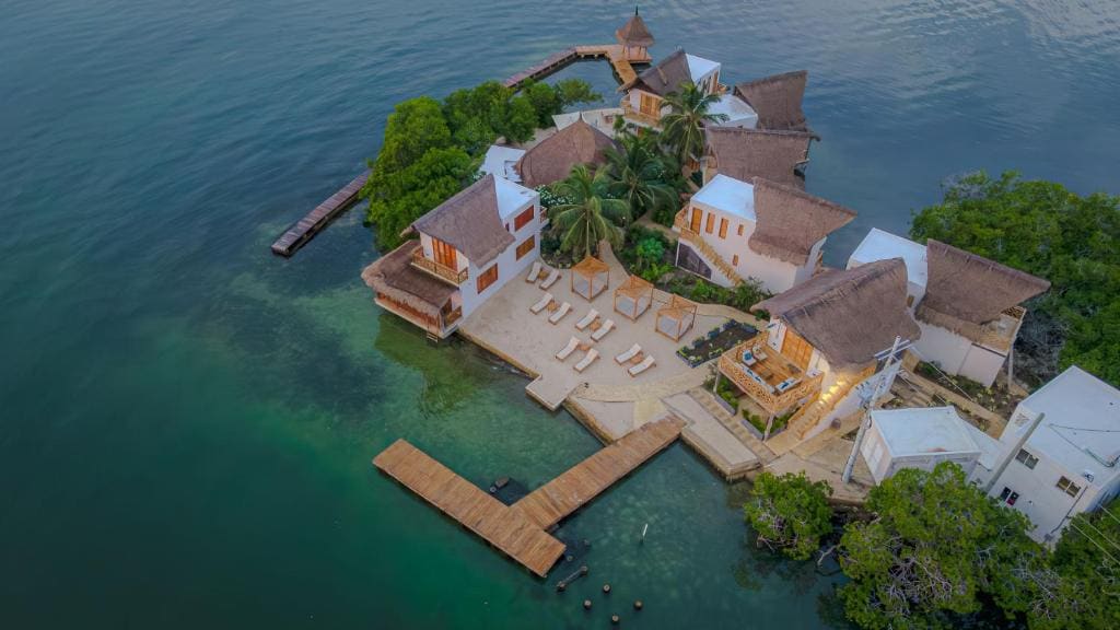 Islawa Soy Local - Isla Privada - Main view