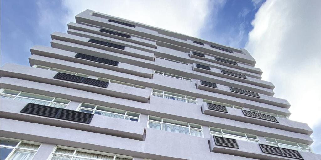 Hotel Tower by On vacation - Main view