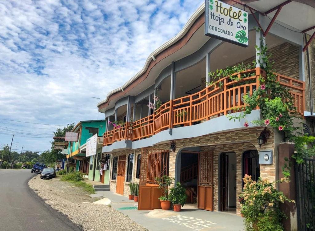 Hotel Hoja de Oro Corcovado - Main view