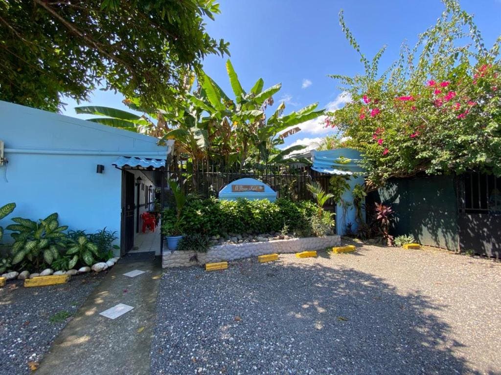 Hotel Perico Azul & Surf Camp - Main view