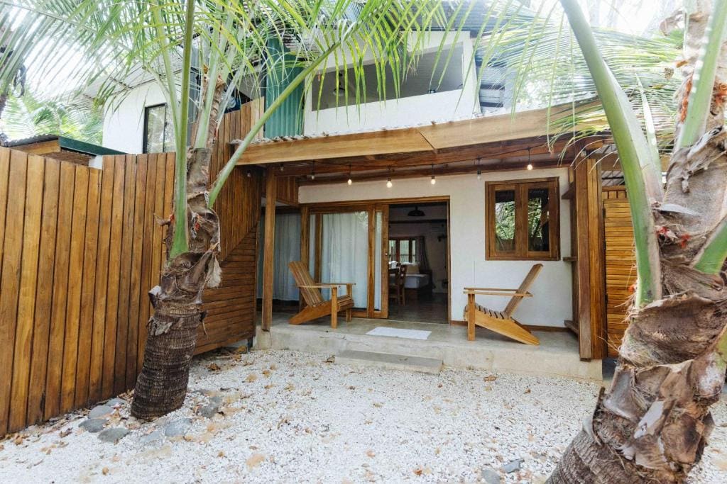 Zeneidas Surf Garden - View 5